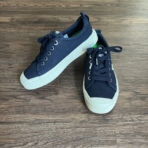 Cariuma Navy Blue OCA Low Canvas Sneaker 5.5
